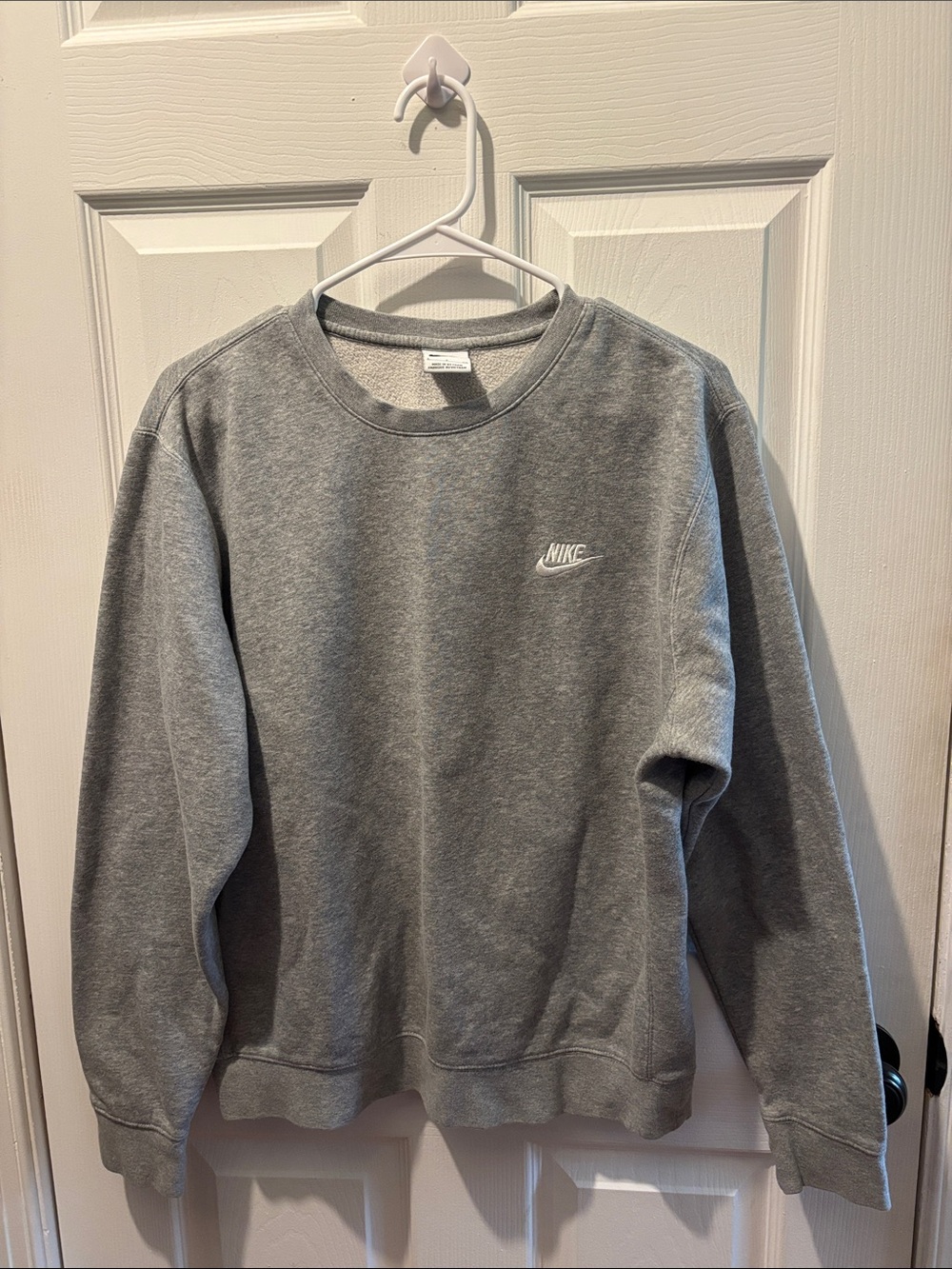 Nike Men's Heather Gray Crewneck Sweatshirt